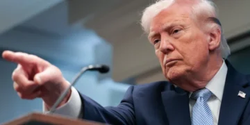 Trump 2027 Budget Hinges on Optimistic Growth as Fiscal Risks Mount