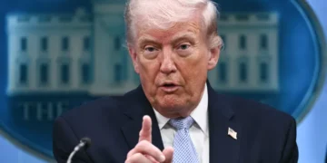 Trump Budget Growth Assumptions Face Scrutiny as $39 Trillion Debt Looms