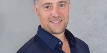 Daniel Gestetner: Building Businesses Without Outside Capital