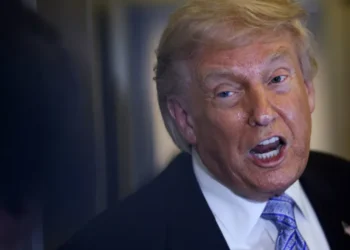 Trump Trading Disclosure Draws Ethics Scrutiny During Iran Conflict