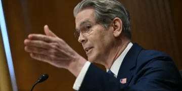 Bessent Bets Economic Growth Can Preserve Social Security