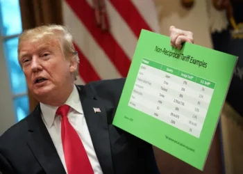 US Deficit Forecast Hits $2.1tn as Tariff Revenue Reverses