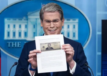 Treasury Moves Put Dollar in Focus as Debt Costs Rise